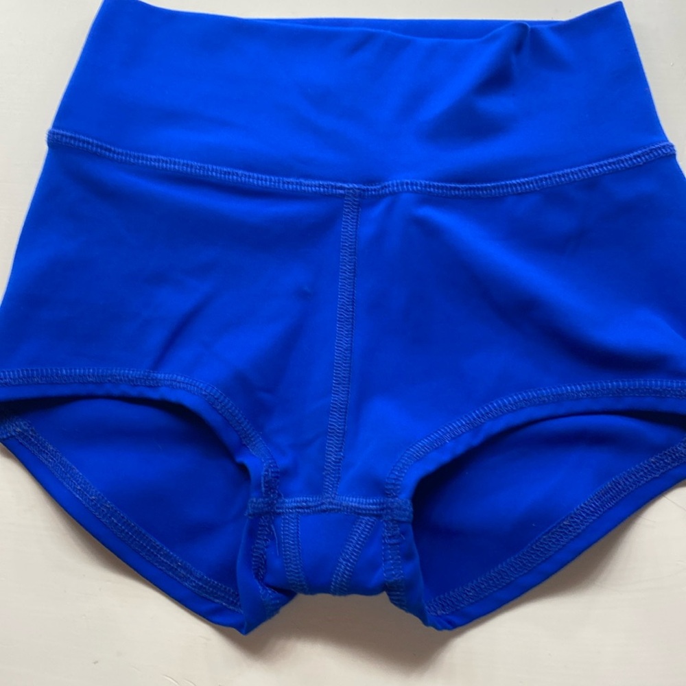 Five dancewear shorts -YL
